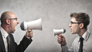 photodune-3715668-business-quarrel-m